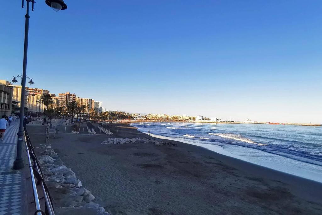 Apartamento Beautiful Sea Views Cozy 350 M From Benalmádena